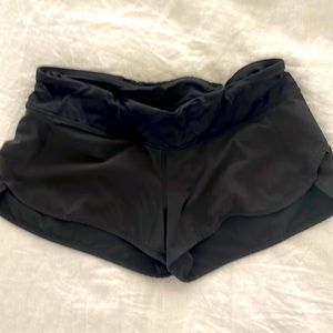 Black lululemon running shorts size 6